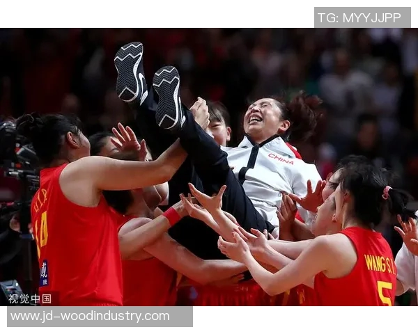 张丽的篮球人生：从热爱到职业的深度对话与成长之路