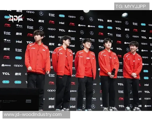 赛后复盘:分析WE与JDG对决中的关键技术与战术细节 赛后复盘:分析WE与JDG对决中的关键技术与战术细节