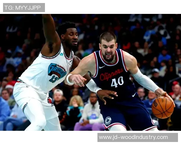 开拓者与国王激战再续争夺季后赛席位的关键对决分析