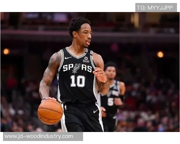 德马尔德罗赞的篮球之路与个人成长故事探讨 德马尔德罗赞的篮球之路与个人成长故事探讨