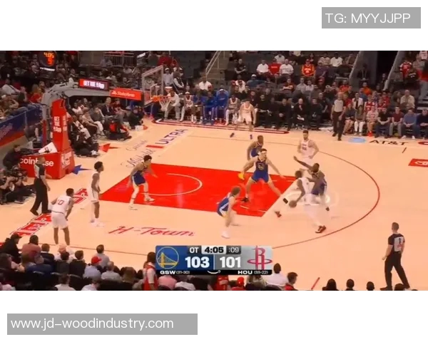 昨天NBA勇士与火箭比赛裁判表现引发热议球迷反响不一 昨天NBA勇士与火箭比赛裁判表现引发热议球迷反响不一