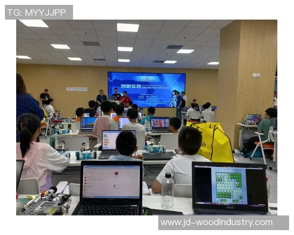 李泓澎：在科技与艺术交汇处探索创新的无限可能性与未来发展方向