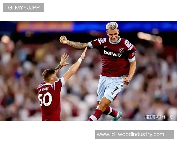 欧冠激战瓦伦西亚迎战曼联谁能在这场巅峰对决中笑到最后