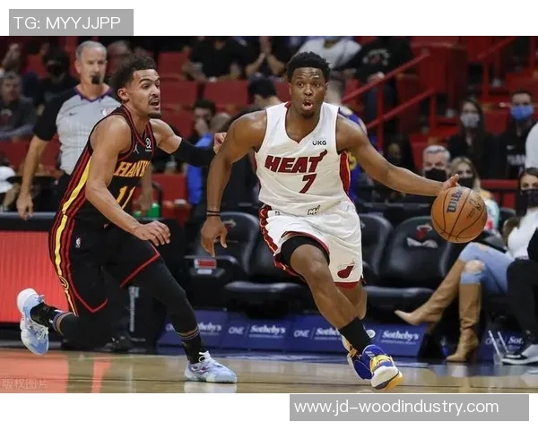 老鹰与热火常规赛精彩对决分析及赛季展望