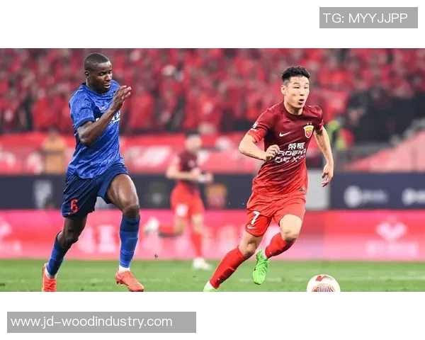 上港与首尔精彩对决比赛录像回顾及精彩瞬间分析