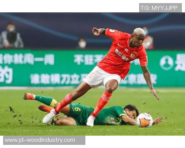 哈德斯联队迎战加迪夫城期待激烈对抗与精彩进球的较量